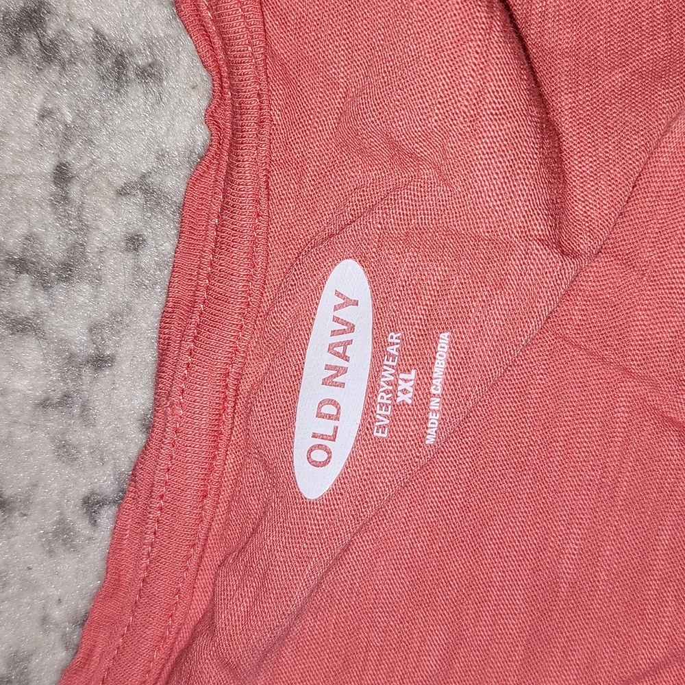 Bundle of 3 tank tops - Picture 4 of 4